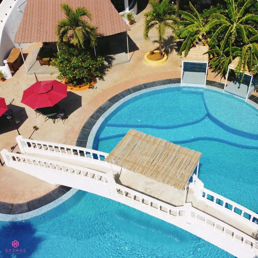 Sashas Village Resort